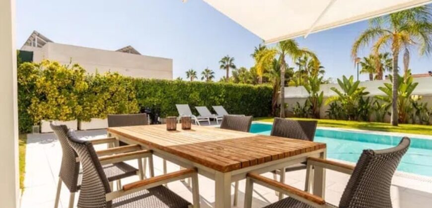 Spain villa in one of the most exclusive residential areas in Valencia 005705