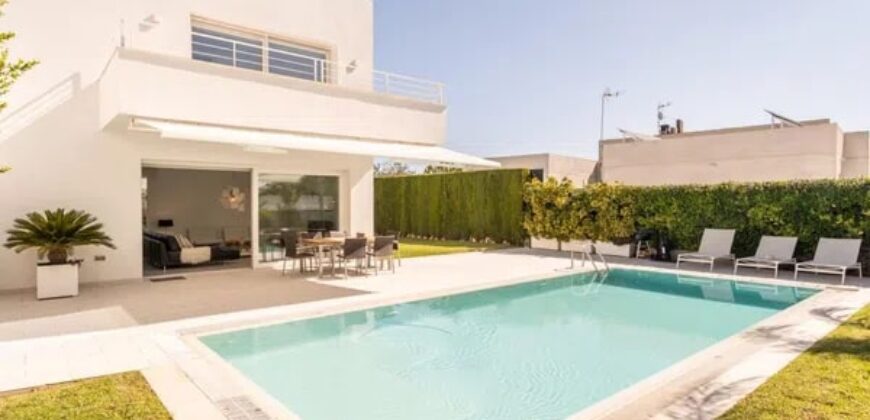 Spain villa in one of the most exclusive residential areas in Valencia 005705