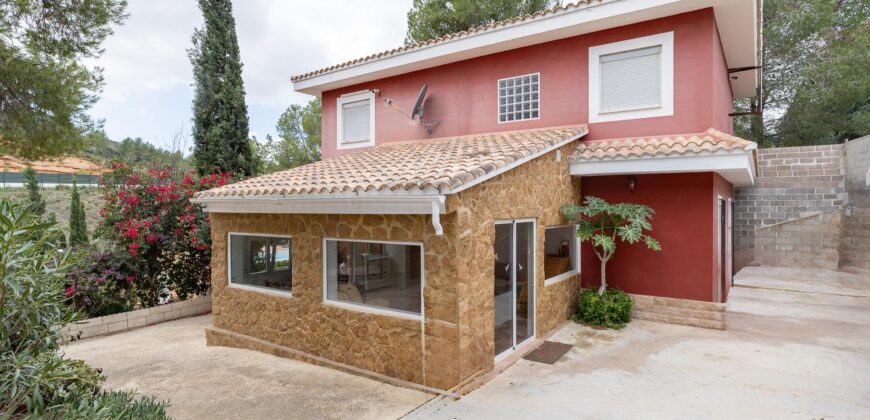 Spain impressive villa 2 floors with terrace, pool and garden 005755