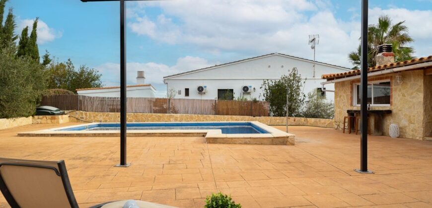 Spain Valencia villa with pool, garden and terrace 005785