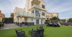 Spain renovated villa three floors in a privileged location with sea views 003885