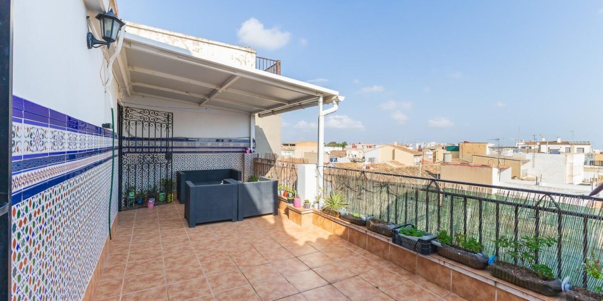 Spain penthouse in the center of Alcàsserl, Valencia with terrace 005865