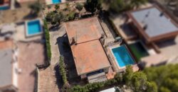 Spain Valencia villa with terrace, pool & garden excellent location 005905