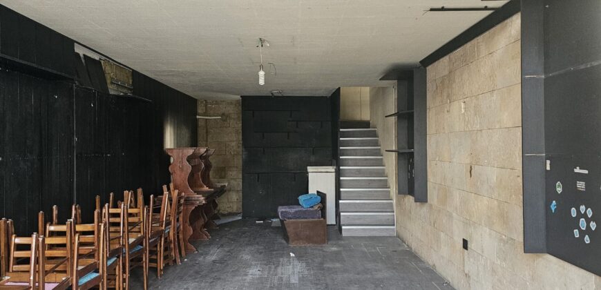 jbeil shop two floors for rent in a commercial area Ref#6426