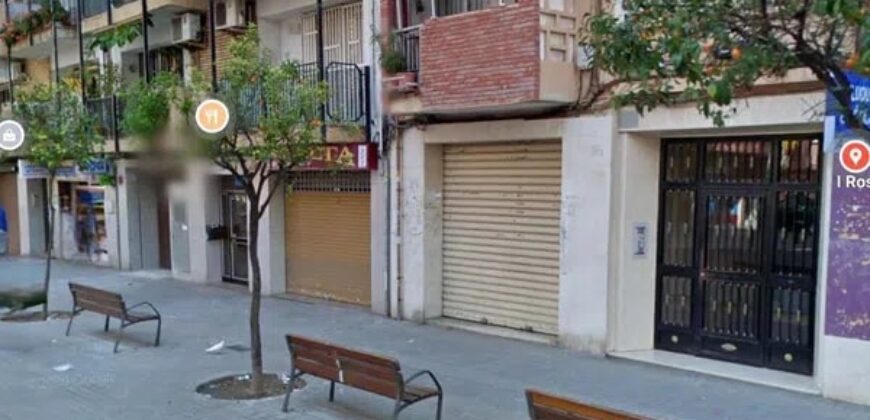 Spain shop in one of the best areas of Valencia, need renovation 005975