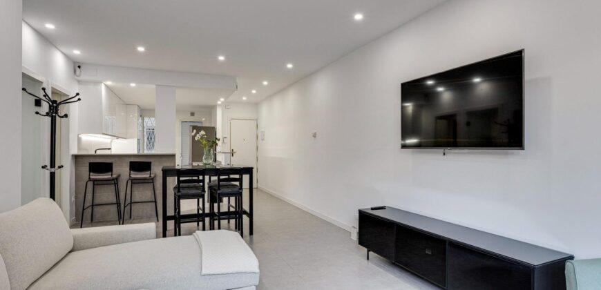 Spain Barcelona fully renovated apartment in a privileged location PR-00293