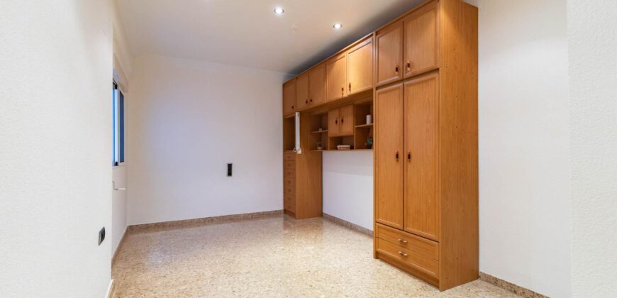 Spain Valencia apartment in one of the best areas of Benisanó 006125