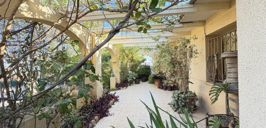Spain villa in Cartagena on a large plot 6560 sqm, quiet area SVM718630