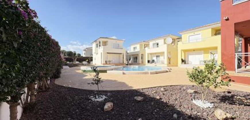 Spain villa two floors in Altaona Golf and Country Village SVM718621