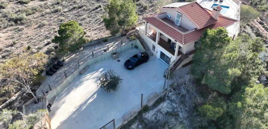 Spain Get your residency! Villa 3 floors on a large 22,595 sqm plot SVM722363