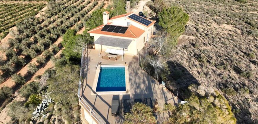 Spain Get your residency! Villa 3 floors on a large 22,595 sqm plot SVM722363