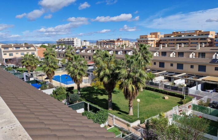 Spain Valencia Get your residency! townhouse in a residential complex 006445
