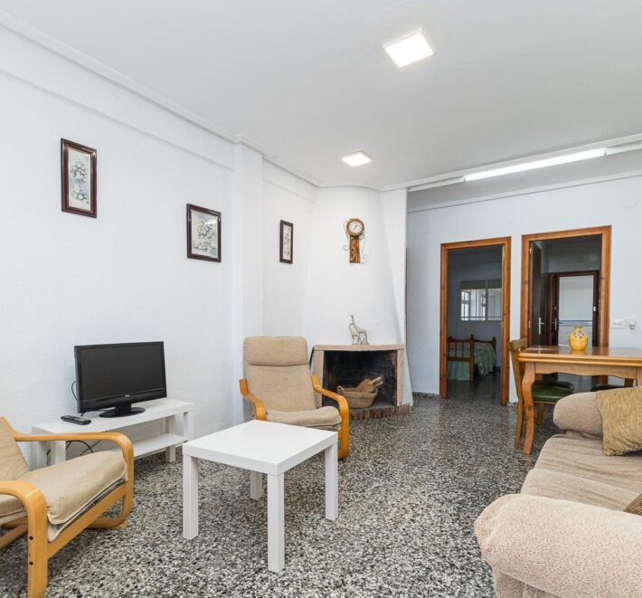 Spain Get your residency! Semi-detached house in a quiet area 006265