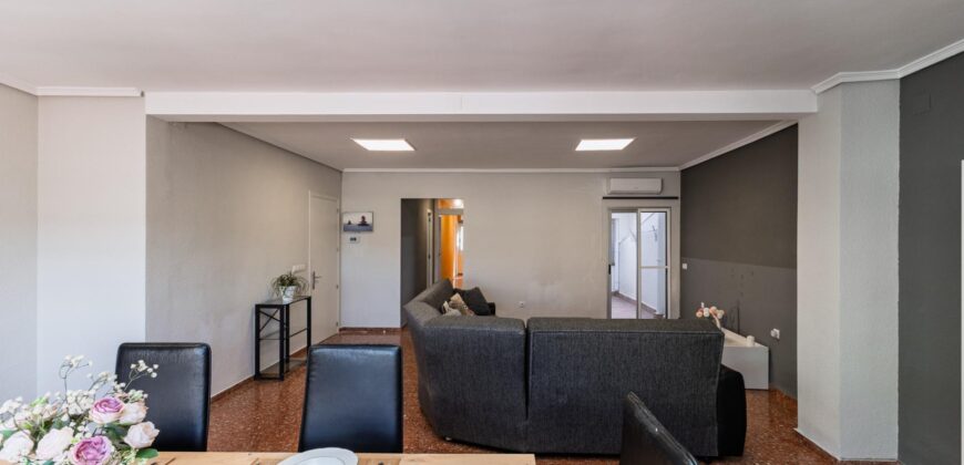Spain Get your residency! house in a quiet area with terrace 006495