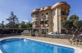 Spain Get your residency! Individual villa in a quiet area PR-00308