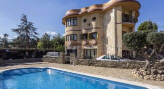 Spain Get your residency! Individual villa in a quiet area PR-00308