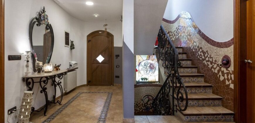 Spain Get your residency! Individual villa in a quiet area PR-00308