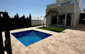 Spain Get your residency! villa with pool in a prestigious location #01001