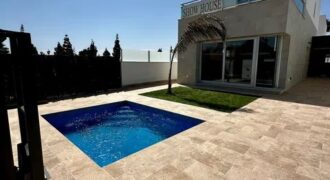 Spain Get your residency! villa with pool in a prestigious location #01001