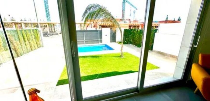 Spain Get your residency! villa with pool in a prestigious location #01001