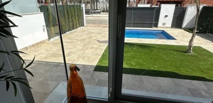 Spain Get your residency! villa with pool in a prestigious location #01001