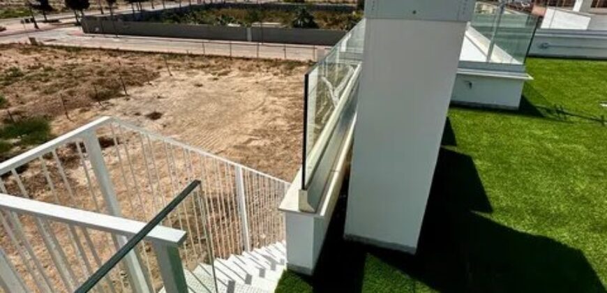Spain Get your residency! villa with pool in a prestigious location #01001