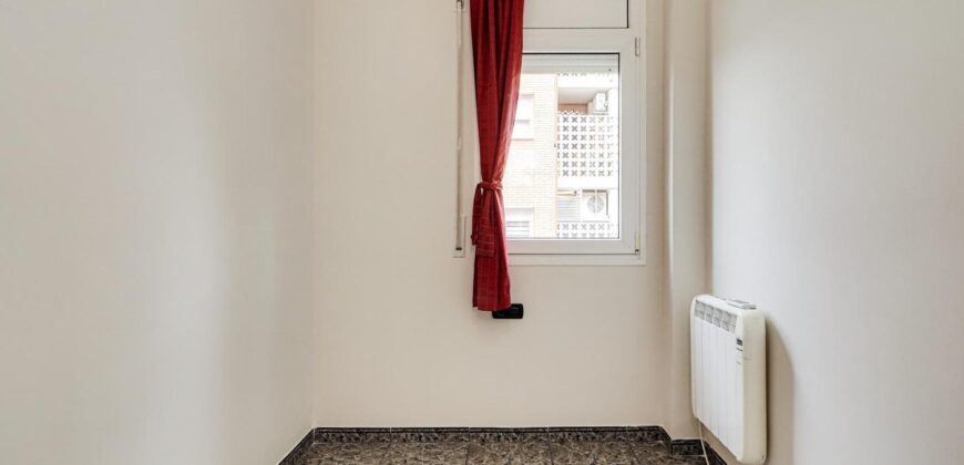 Spain Barcelona Get your residency! apartment in a prime location PR-00319