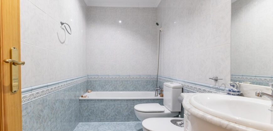 Spain Get your residency! detached house in a great location 006575