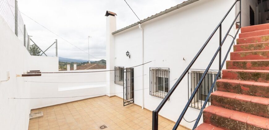 Spain Get your residency! detached house in a great location 006575