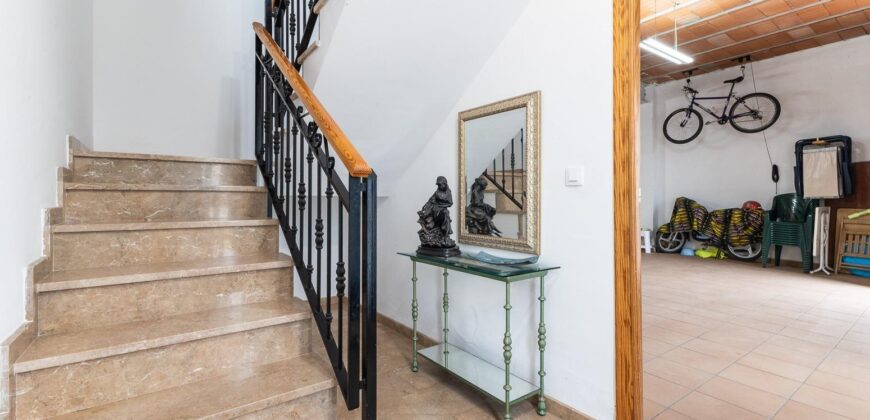 Spain Get your residency! detached house in a great location 006575
