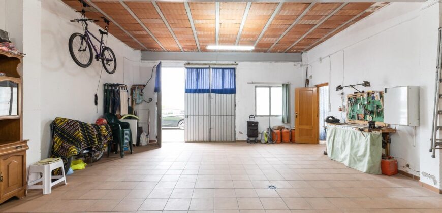 Spain Get your residency! detached house in a great location 006575