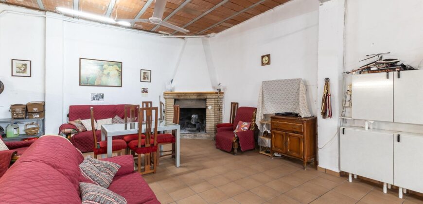 Spain Get your residency! detached house in a great location 006575