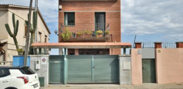 Spain Barcelona Get your residency! luxury house prime location PR-00325