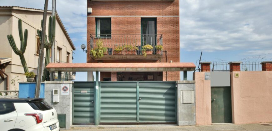 Spain Barcelona Get your residency! luxury house prime location PR-00325