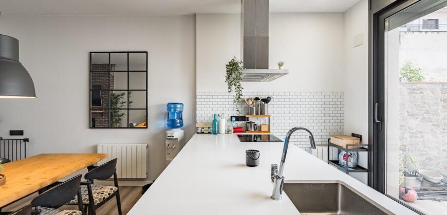 Spain Get your residency! semi-detached house in the heart of Terrassa PR-00321