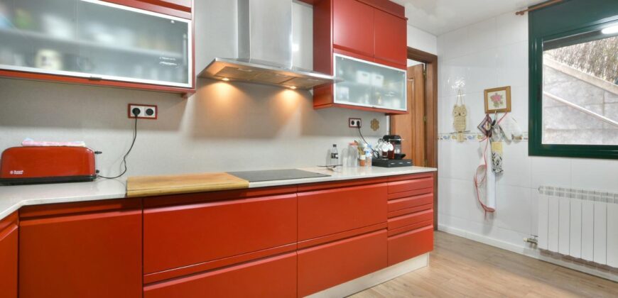 Spain Barcelona Get your residency! luxury house prime location PR-00325