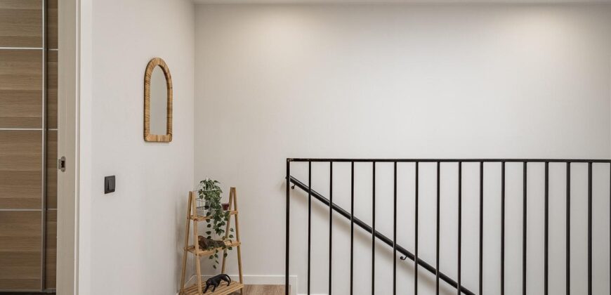 Spain Get your residency! semi-detached house in the heart of Terrassa PR-00321