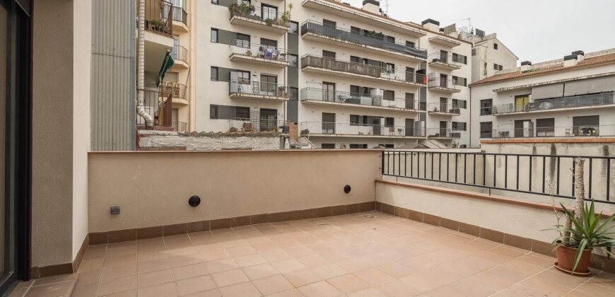 Spain Get your residency! semi-detached house in the heart of Terrassa PR-00321
