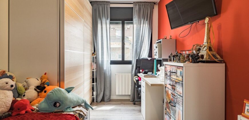 Spain Get your residency! semi-detached house in the heart of Terrassa PR-00321