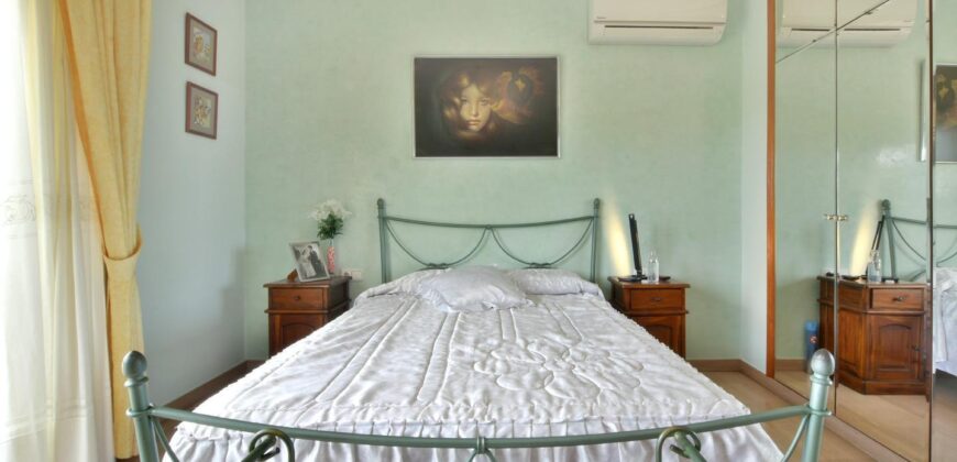 Spain Barcelona Get your residency! luxury house prime location PR-00325