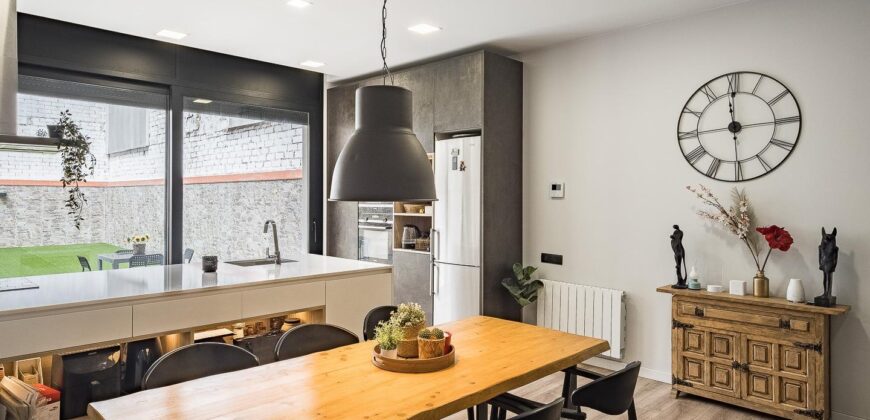 Spain Get your residency! semi-detached house in the heart of Terrassa PR-00321