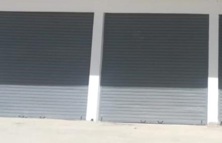 chtaurama shop 4 facades for rent close to the main road #6606