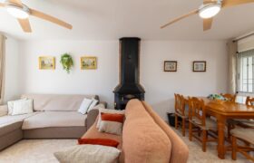 Spain Get your residency! townhouse 2 story in a quiet residential area 006595