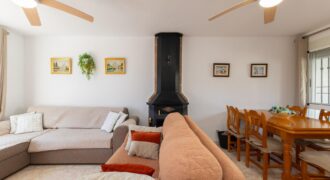 Spain Get your residency! townhouse 2 story in a quiet residential area 006595