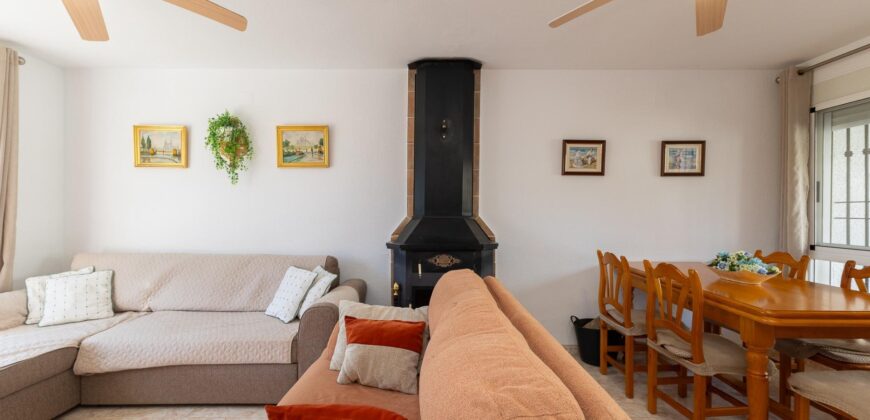 Spain Get your residency! townhouse 2 story in a quiet residential area 006595