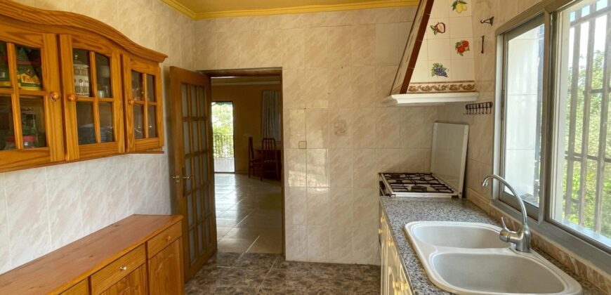 Spain Get your residency! villa with private pool & garden 006605