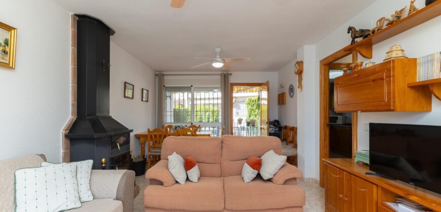 Spain Get your residency! townhouse 2 story in a quiet residential area 006595