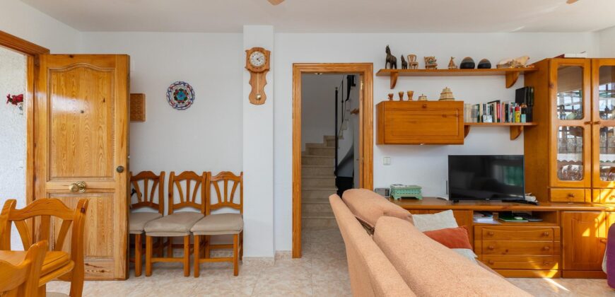 Spain Get your residency! townhouse 2 story in a quiet residential area 006595