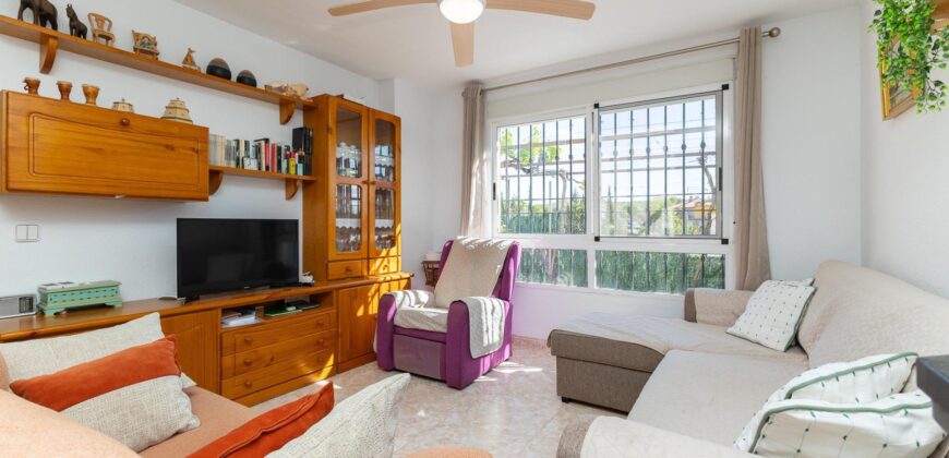 Spain Get your residency! townhouse 2 story in a quiet residential area 006595