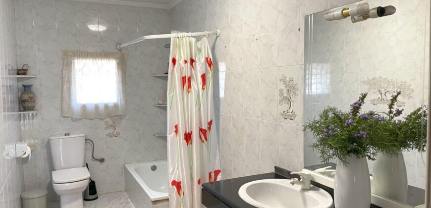 Spain Get your residency! villa with private pool & garden 006605
